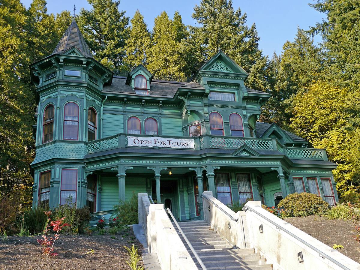 The Queen Anne Victorian house on Skinner Butte